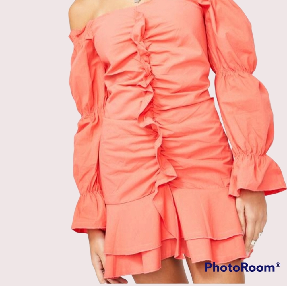 Junior's dress. CORAL WAY DRESS, NEW WITH TAGS. SIZE MEDIUM.